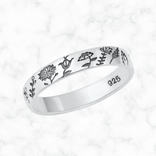 Load image into Gallery viewer, Wild Flowers Engraved Ring
